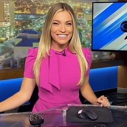 Holly Bock Photo - WikiiTrends