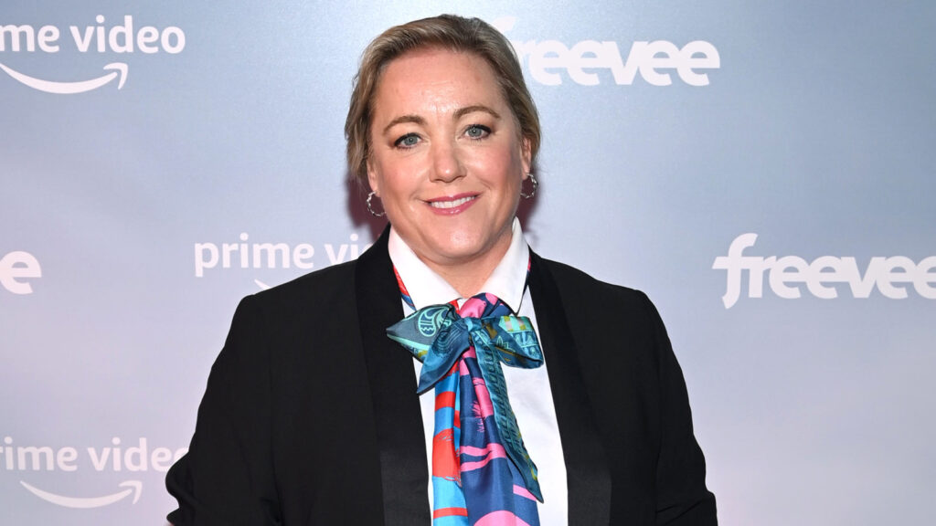 Julia Collin Davison Photo - WikiiTrends