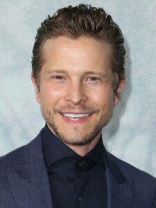 Matt Czuchry Photo - WikiiTrends