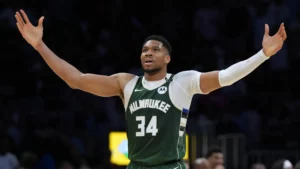 Giannis Antetokounmpo  Photo - WikiiTrends