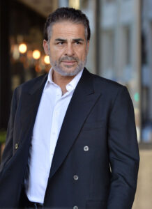 Houshang Touzie photo - wikiiTrends
