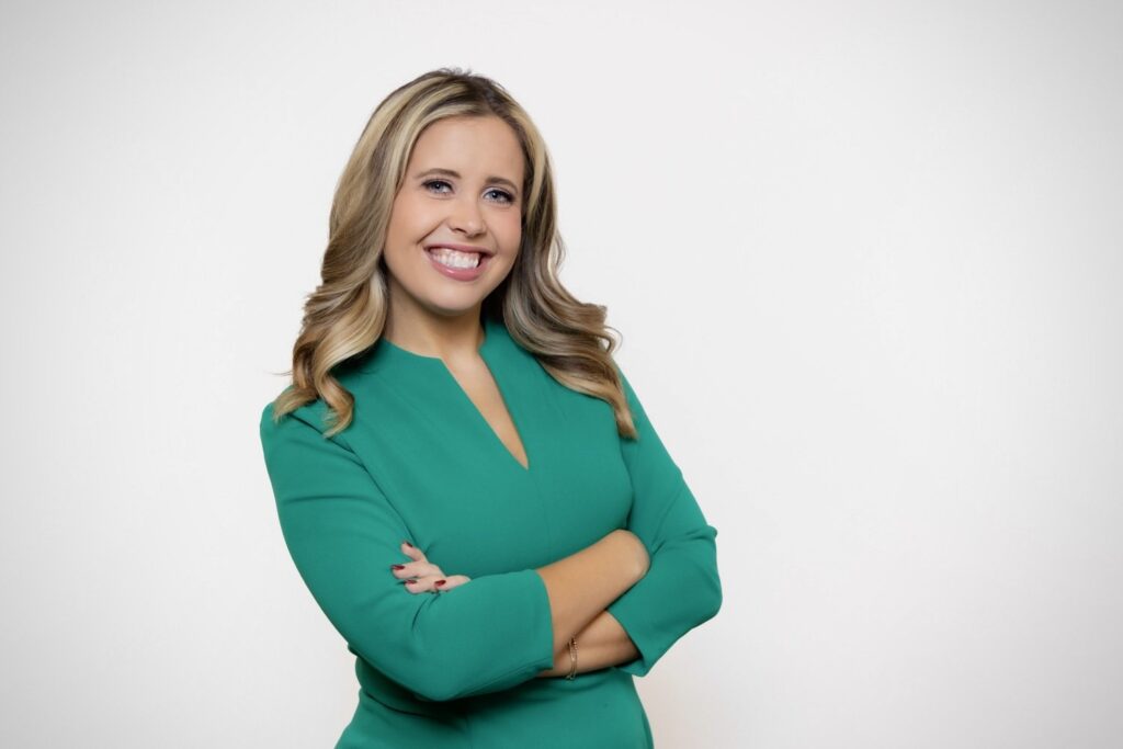 Lauren Kostiuk Photo - WikiiTrends