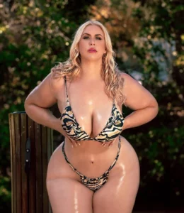 Lila LovelyPhoto - WikiiTrends